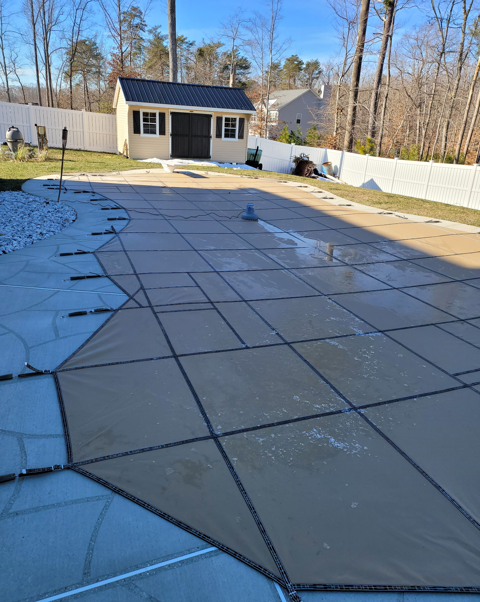 LoopLoc cover tight across pool surface